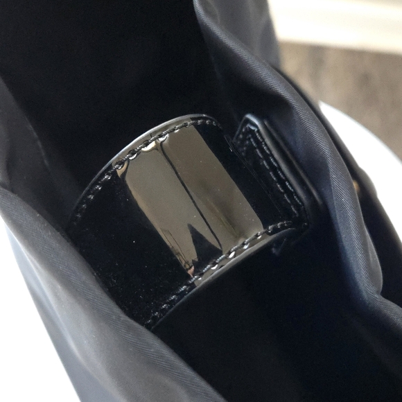 Tory Burch | Ella Patent Tote Large Black - Picture 12 of 16
